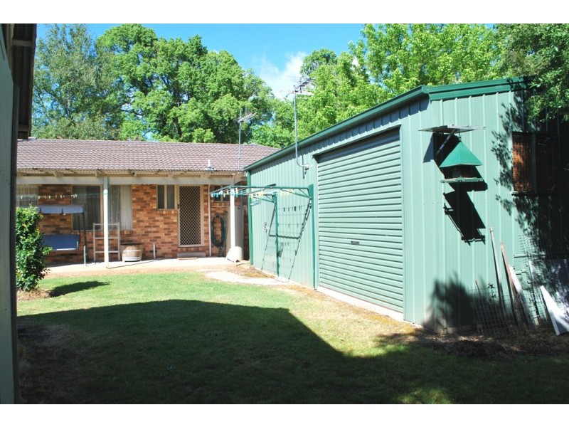 23 Delany Avenue, Bright VIC 3741