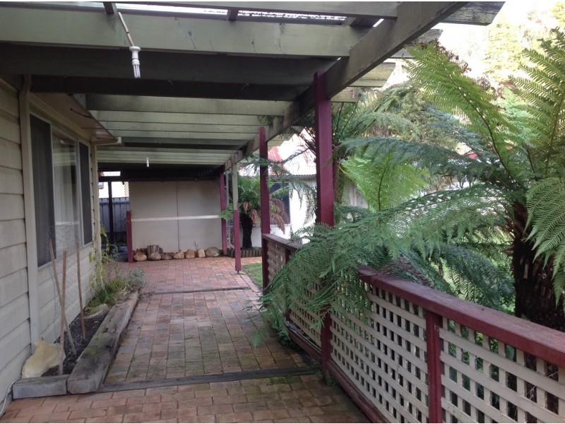 76 Delany Ave, Bright VIC 3741