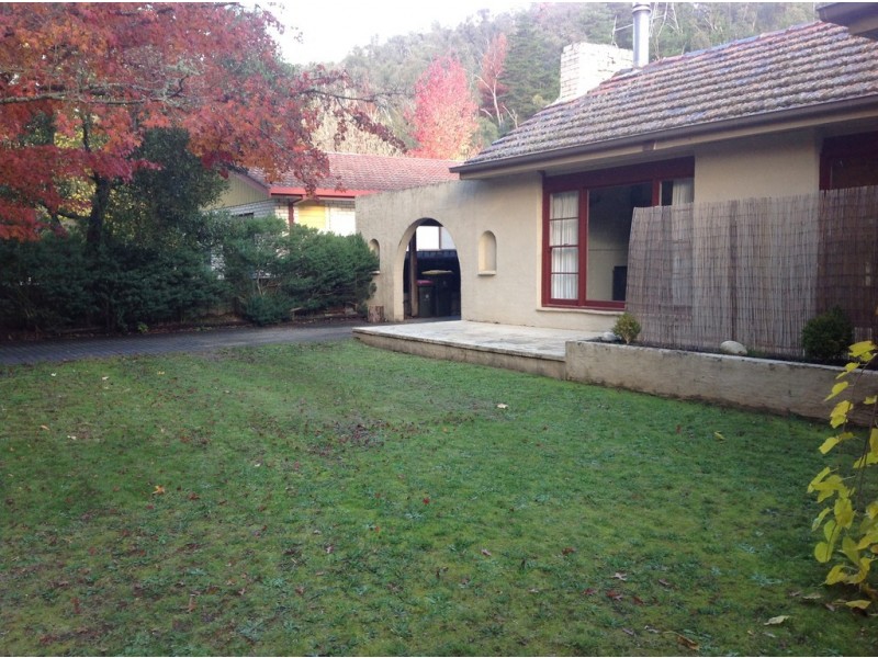 76 Delany Ave, Bright VIC 3741