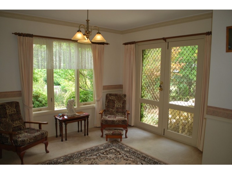 21 Mount Porepunkah Road, Bright VIC 3741