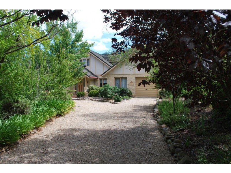 21 Mount Porepunkah Road, Bright VIC 3741