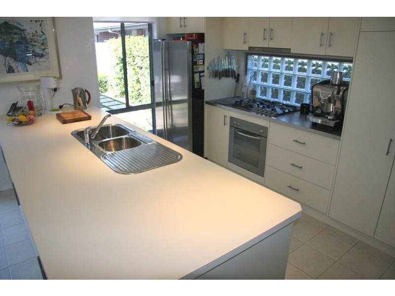 10 Kilfinan Crescent, Bright VIC 3741