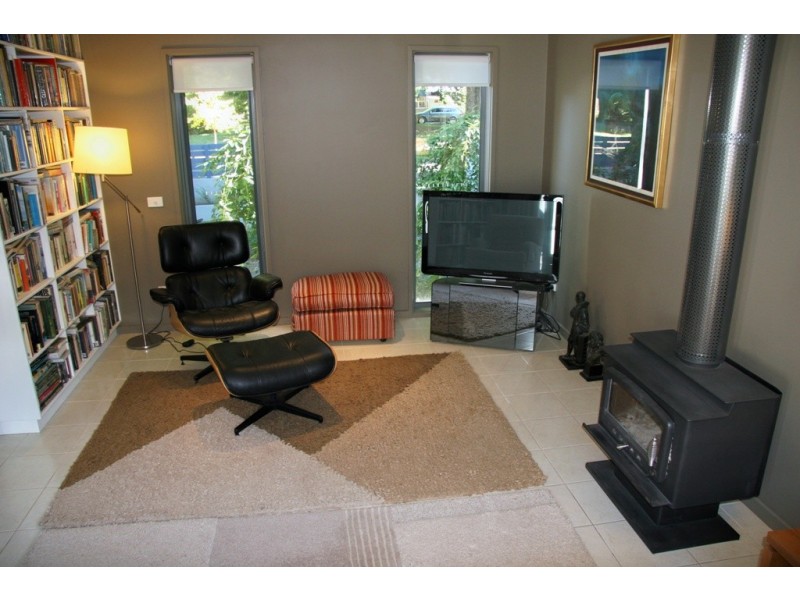 10 Kilfinan Crescent, Bright VIC 3741