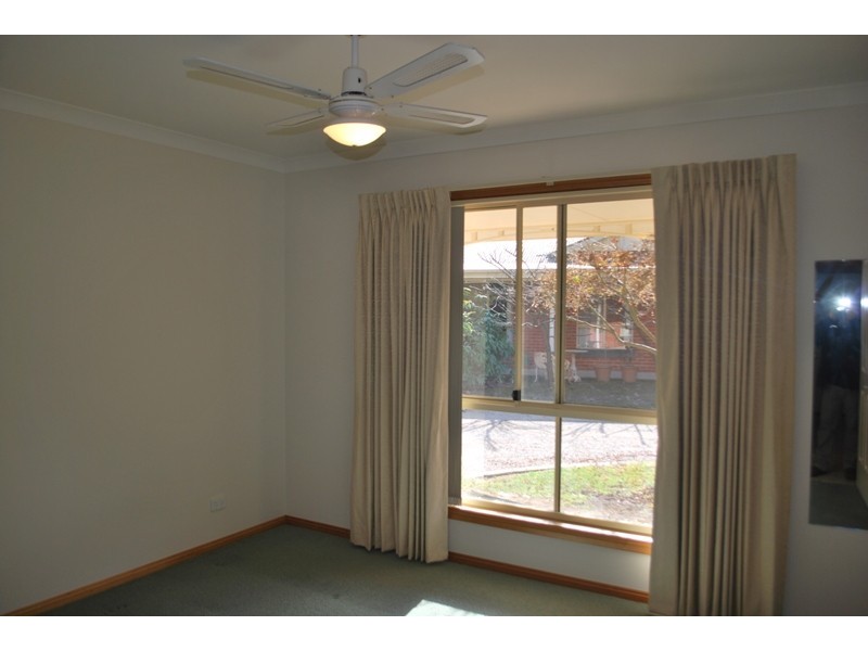 Unit 2, 11 Toorak Avenue, Bright VIC 3741