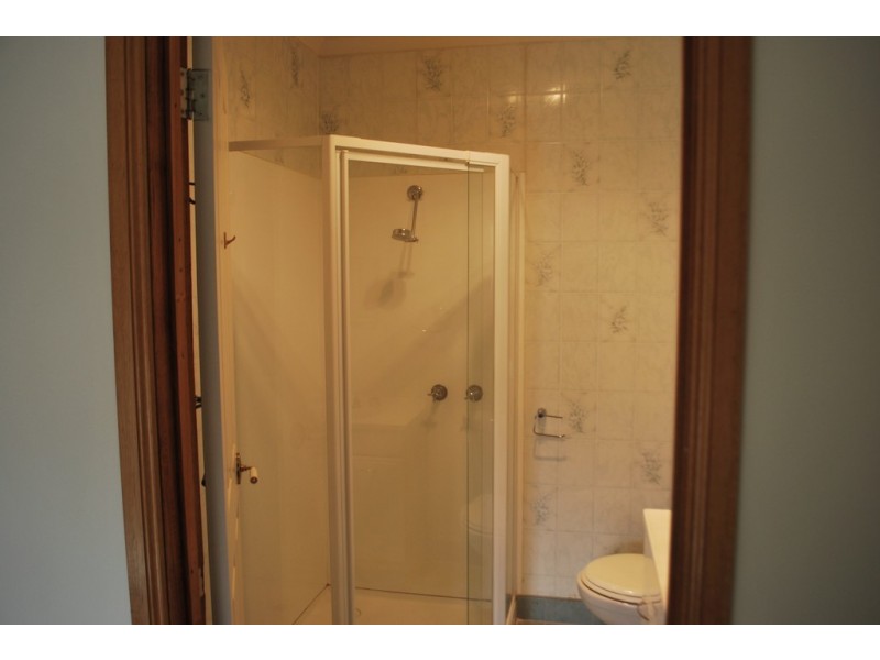 Unit 2, 11 Toorak Avenue, Bright VIC 3741