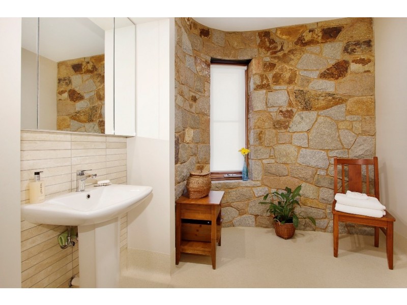 8B Station Street, Bright VIC 3741