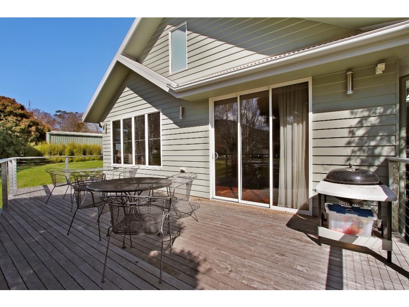 8B Station Street, Bright VIC 3741