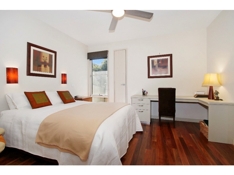 8B Station Street, Bright VIC 3741