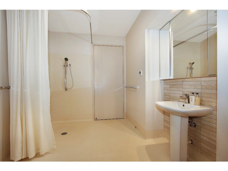 8B Station Street, Bright VIC 3741