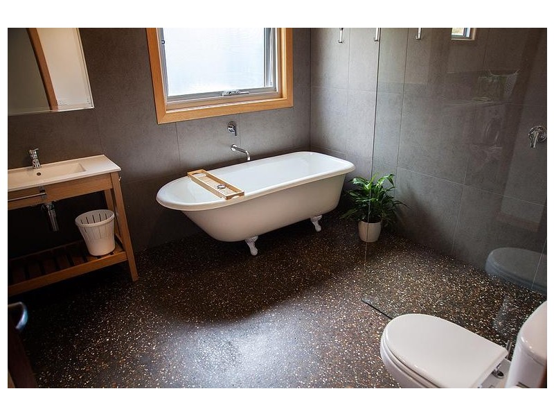 4 Leader Reef Drive, Bright VIC 3741