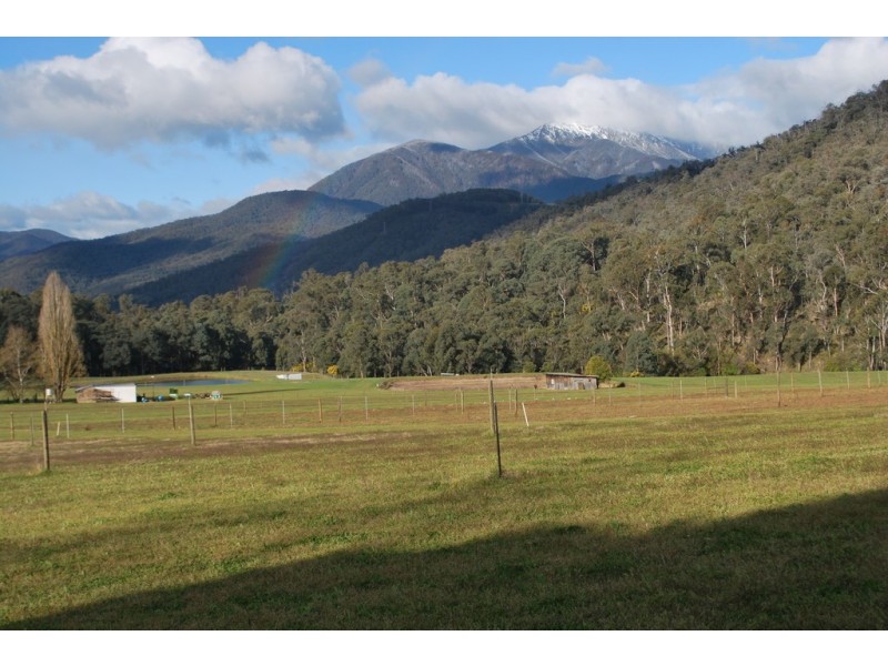 217 Simmonds Creek Road, Tawonga South VIC 3698