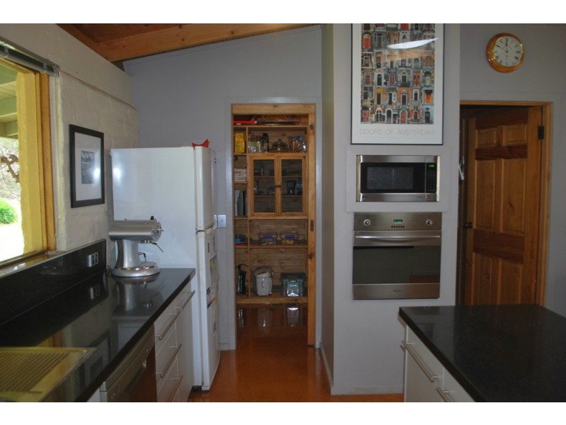 997 Carrolls Road, Rosewhite VIC 3737