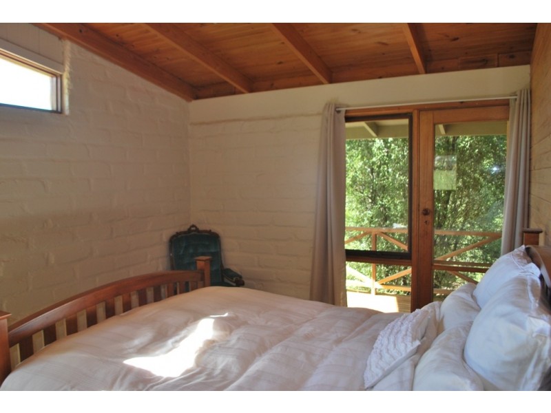 997 Carrolls Road, Rosewhite VIC 3737