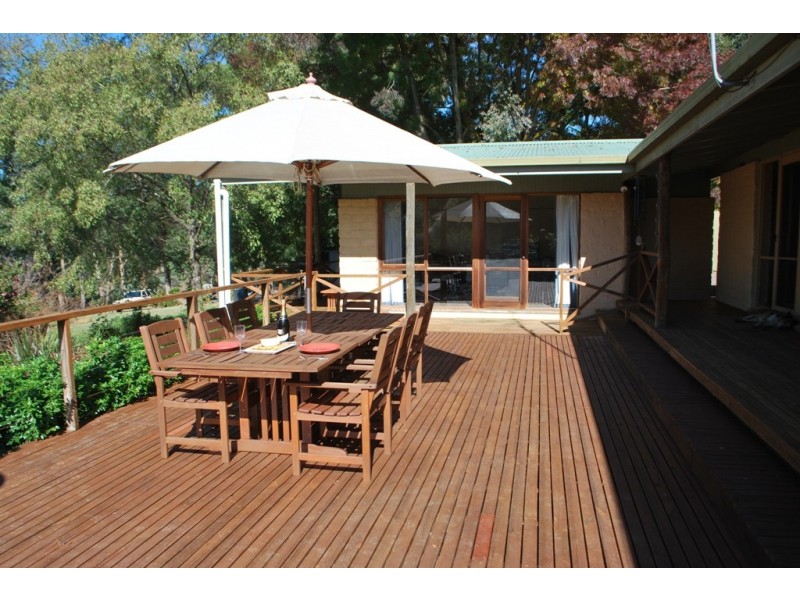 997 Carrolls Road, Rosewhite VIC 3737