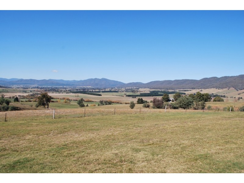 997 Carrolls Road, Rosewhite VIC 3737