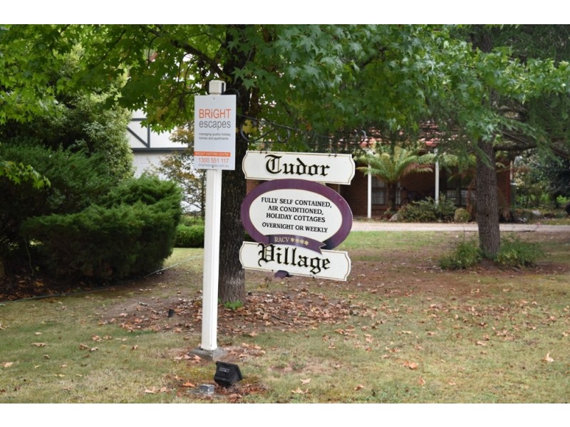 Unit 4/1-5 Racecourse Road, Bright VIC 3741