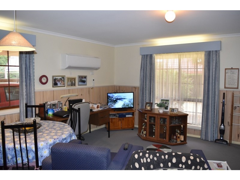 Unit 4/1-5 Racecourse Road, Bright VIC 3741