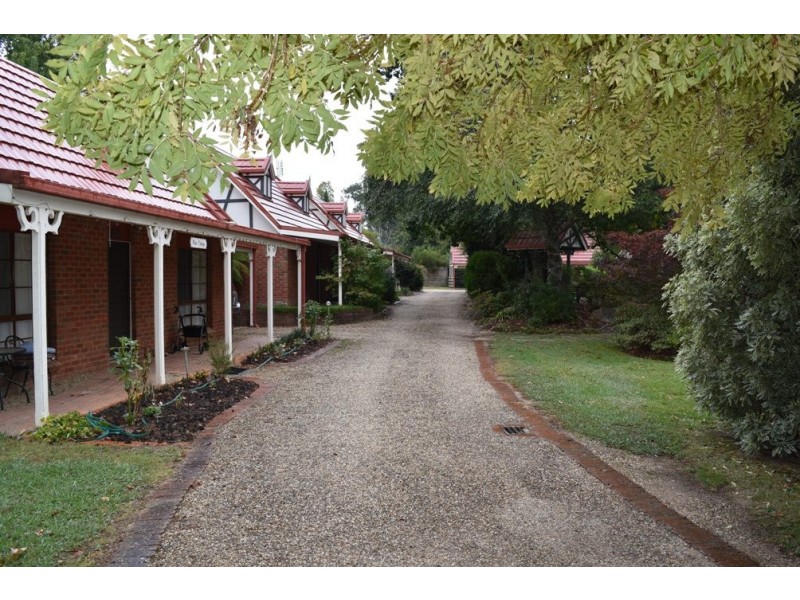 Unit 4/1-5 Racecourse Road, Bright VIC 3741