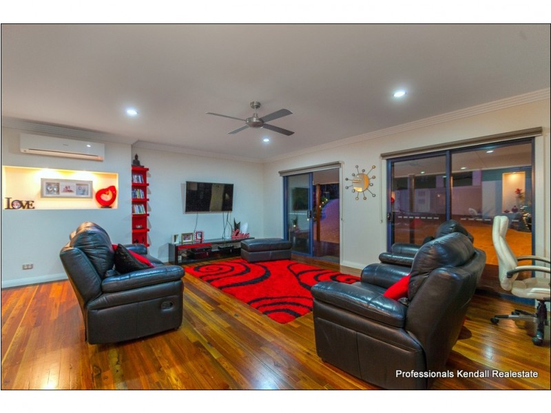 18 Long Road, Tamborine Mountain QLD 4272