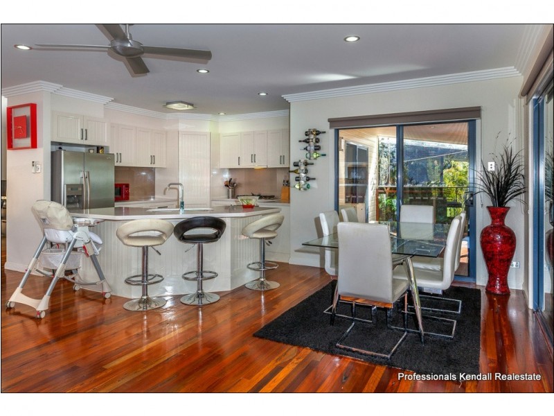 18 Long Road, Tamborine Mountain QLD 4272