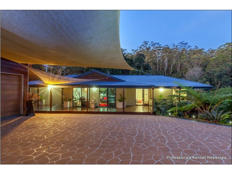 18 Long Road, Tamborine Mountain QLD 4272