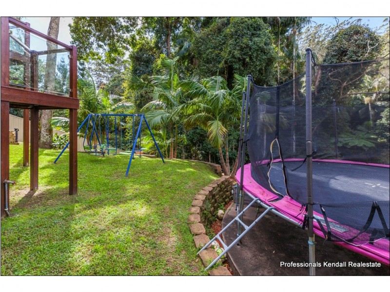 18 Long Road, Tamborine Mountain QLD 4272