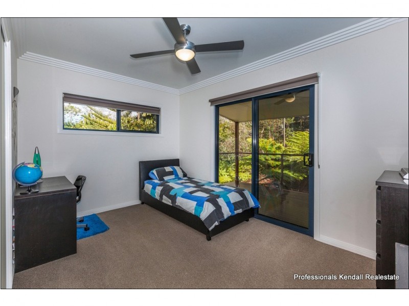 18 Long Road, Tamborine Mountain QLD 4272