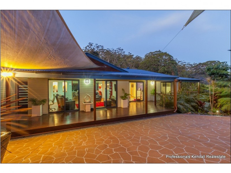 18 Long Road, Tamborine Mountain QLD 4272