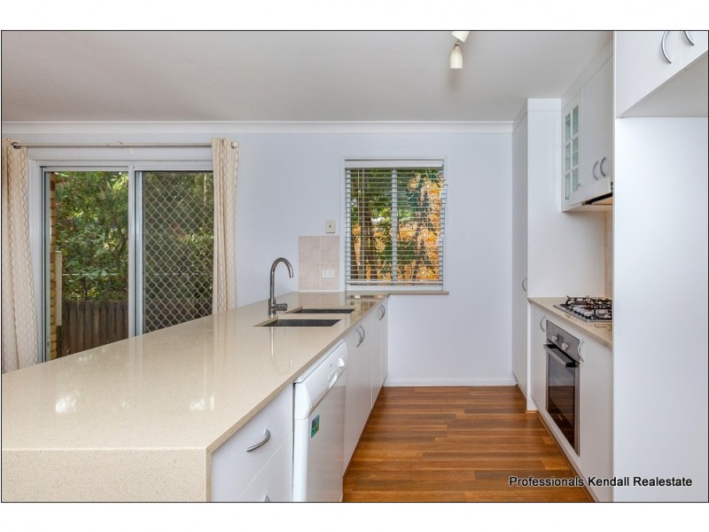 8-10 Lookout Parade, Tamborine Mountain QLD 4272