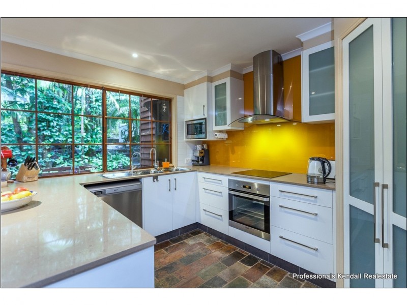20 Forsythia Drive, Tamborine Mountain QLD 4272