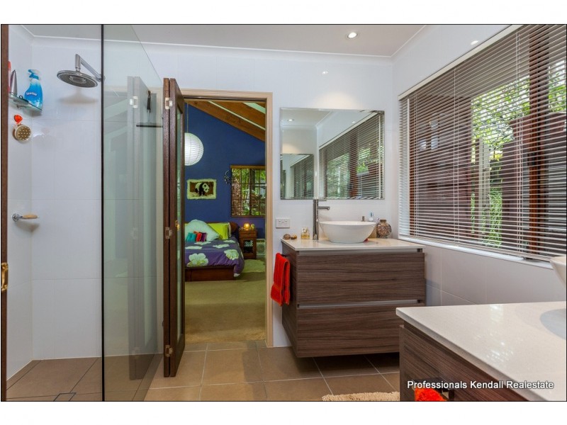 20 Forsythia Drive, Tamborine Mountain QLD 4272
