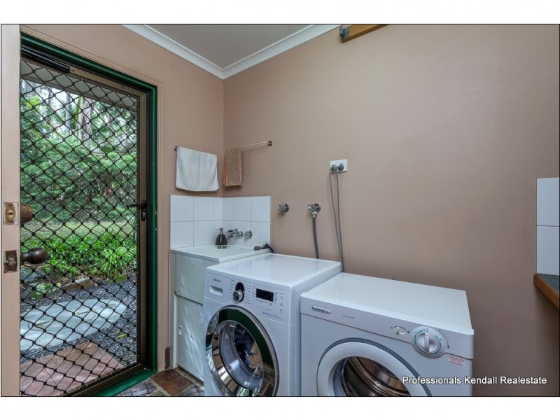 20 Forsythia Drive, Tamborine Mountain QLD 4272
