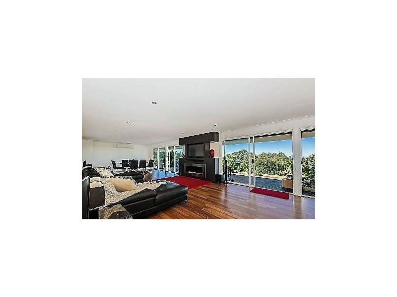 30 Justin Ave, Tamborine Mountain QLD 4272