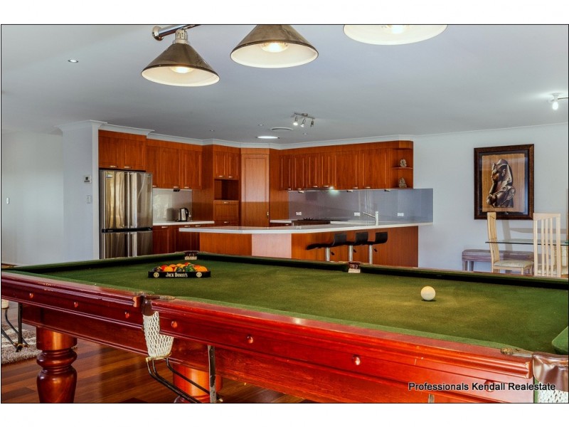 24 Racecourse Place, Tamborine QLD 4270