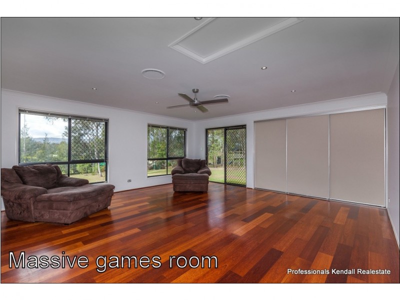 24 Racecourse Place, Tamborine QLD 4270