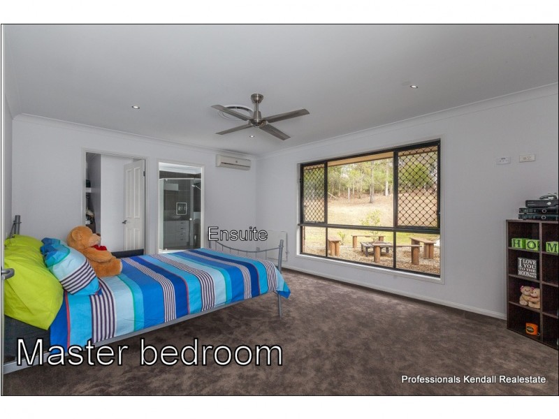 24 Racecourse Place, Tamborine QLD 4270
