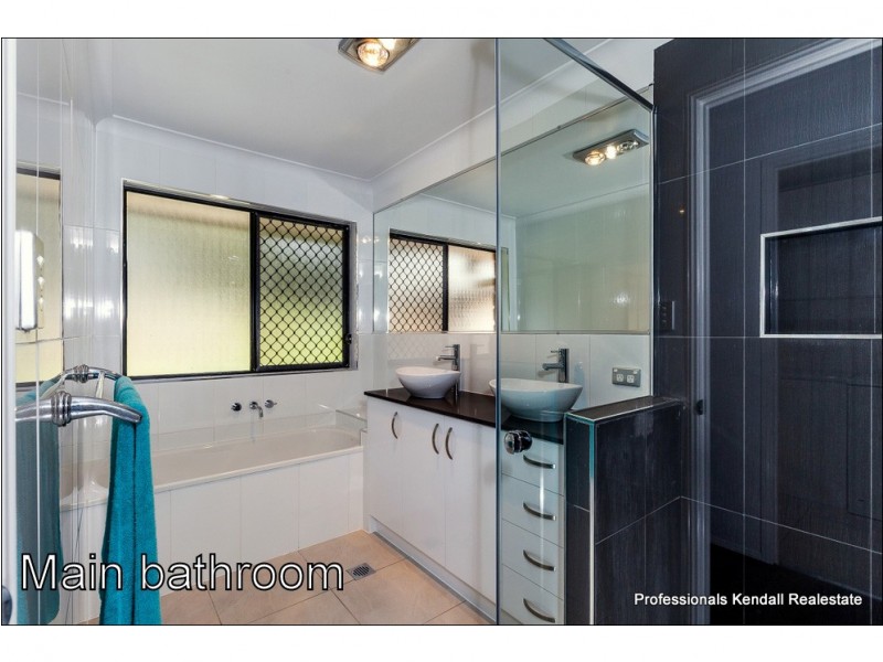 24 Racecourse Place, Tamborine QLD 4270