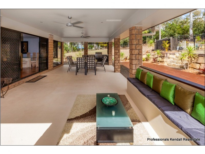 24 Racecourse Place, Tamborine QLD 4270