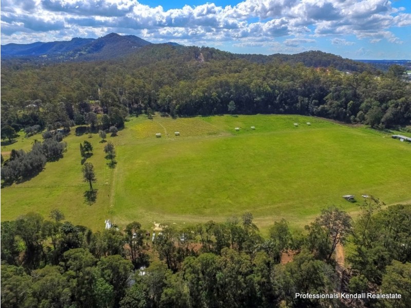27 Memorial Drive, Upper Coomera QLD 4209