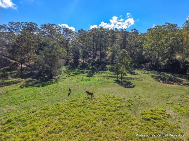 27 Memorial Drive, Upper Coomera QLD 4209