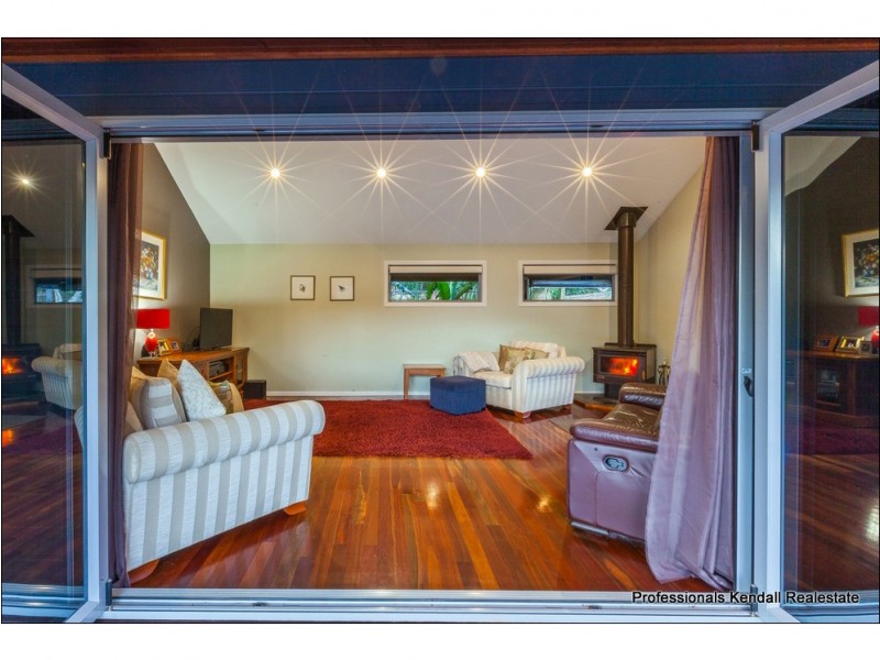 12 Meron Court, Tamborine Mountain QLD 4272