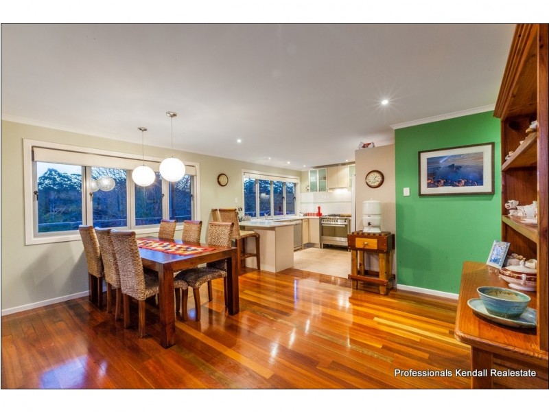 12 Meron Court, Tamborine Mountain QLD 4272