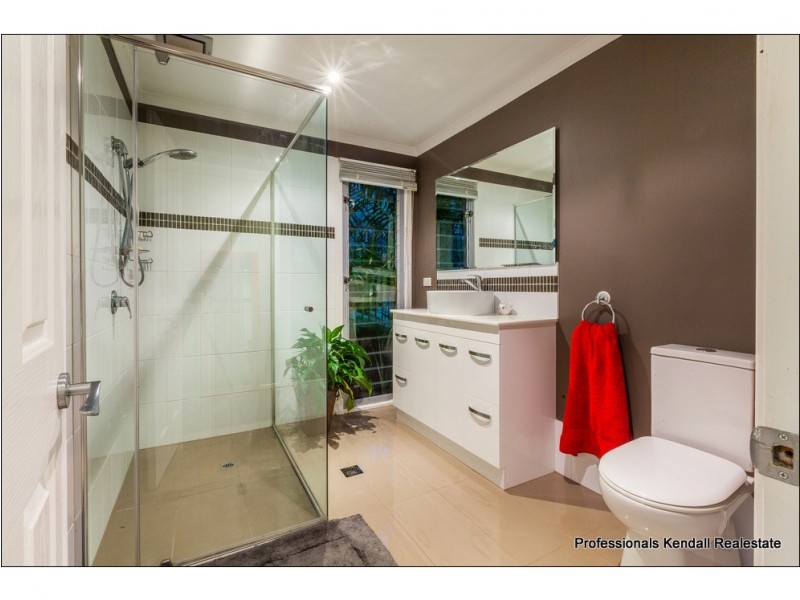 12 Meron Court, Tamborine Mountain QLD 4272