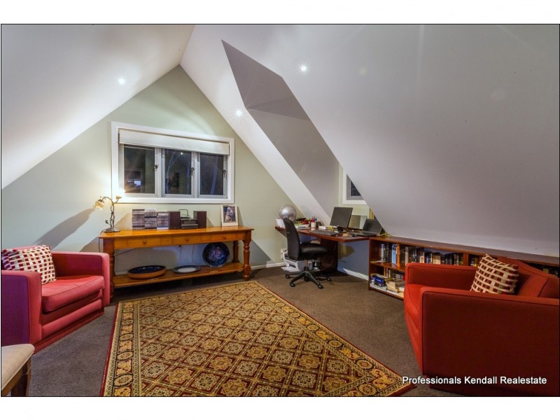 12 Meron Court, Tamborine Mountain QLD 4272