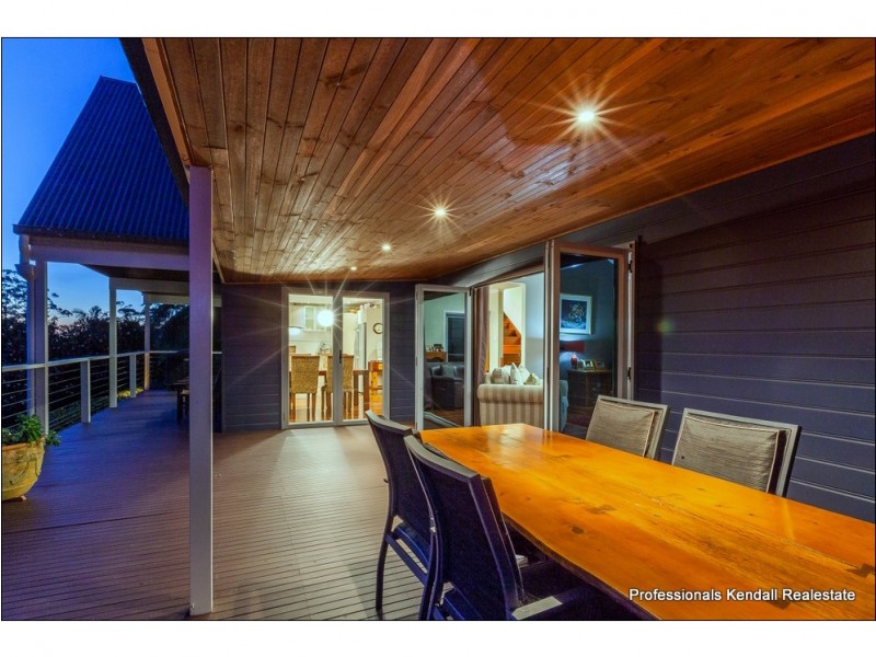 12 Meron Court, Tamborine Mountain QLD 4272