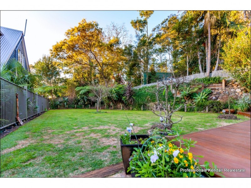 12 Meron Court, Tamborine Mountain QLD 4272