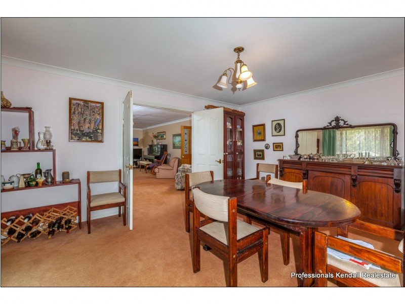 10 Winema Drive, Tamborine Mountain QLD 4272