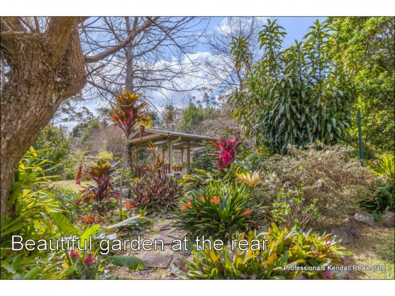 10 Winema Drive, Tamborine Mountain QLD 4272