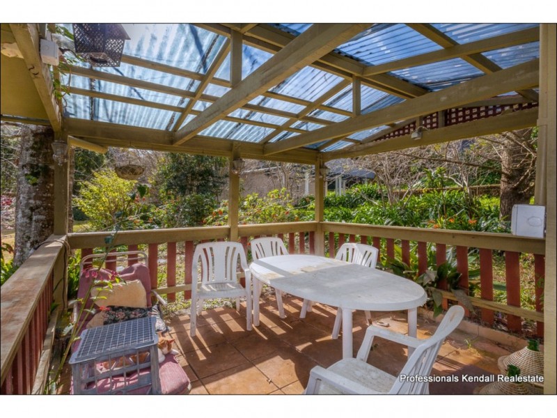 10 Winema Drive, Tamborine Mountain QLD 4272
