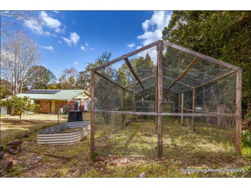 10 Winema Drive, Tamborine Mountain QLD 4272